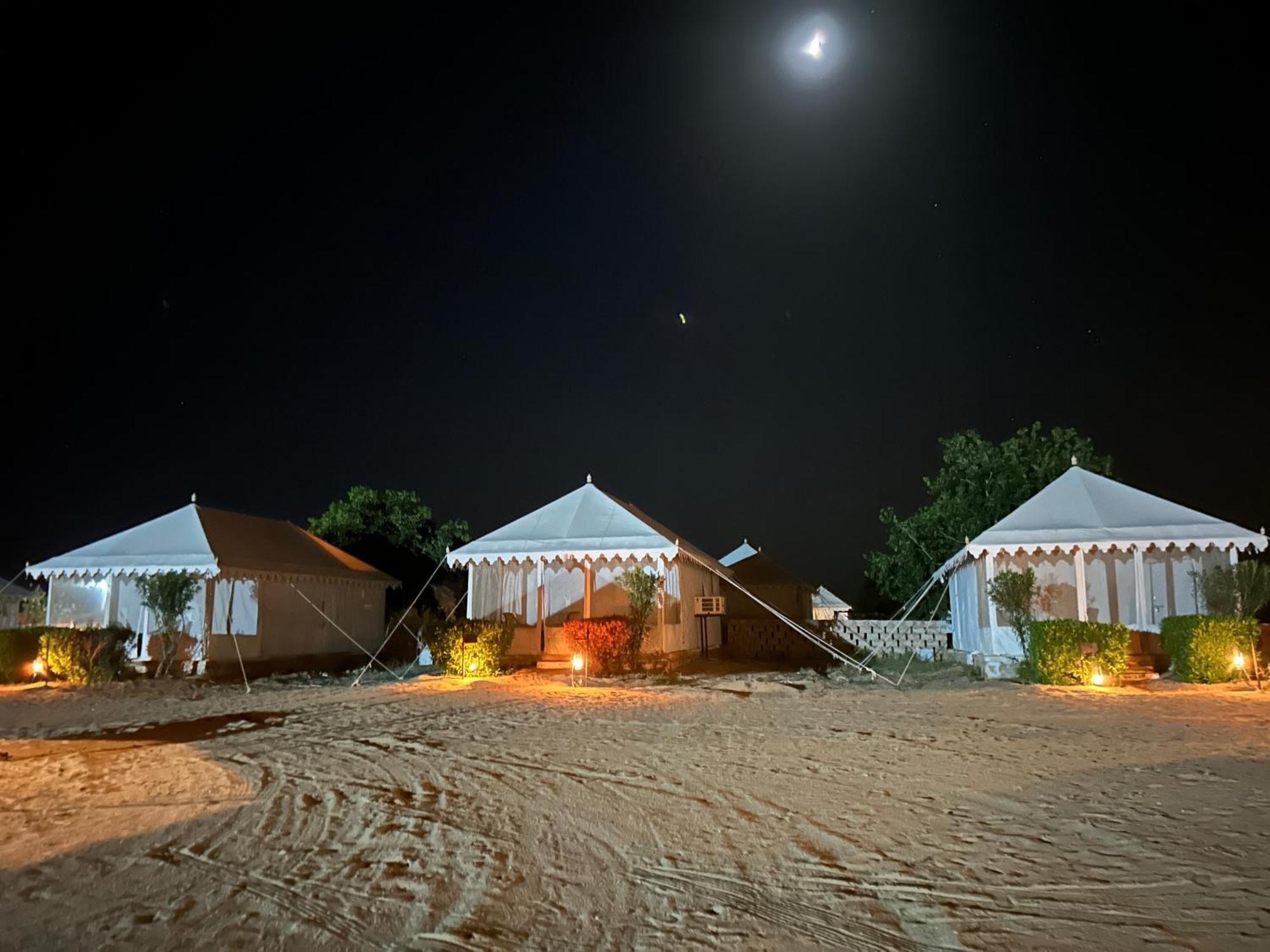 Sunny Desert Camp Kūri 외부 사진