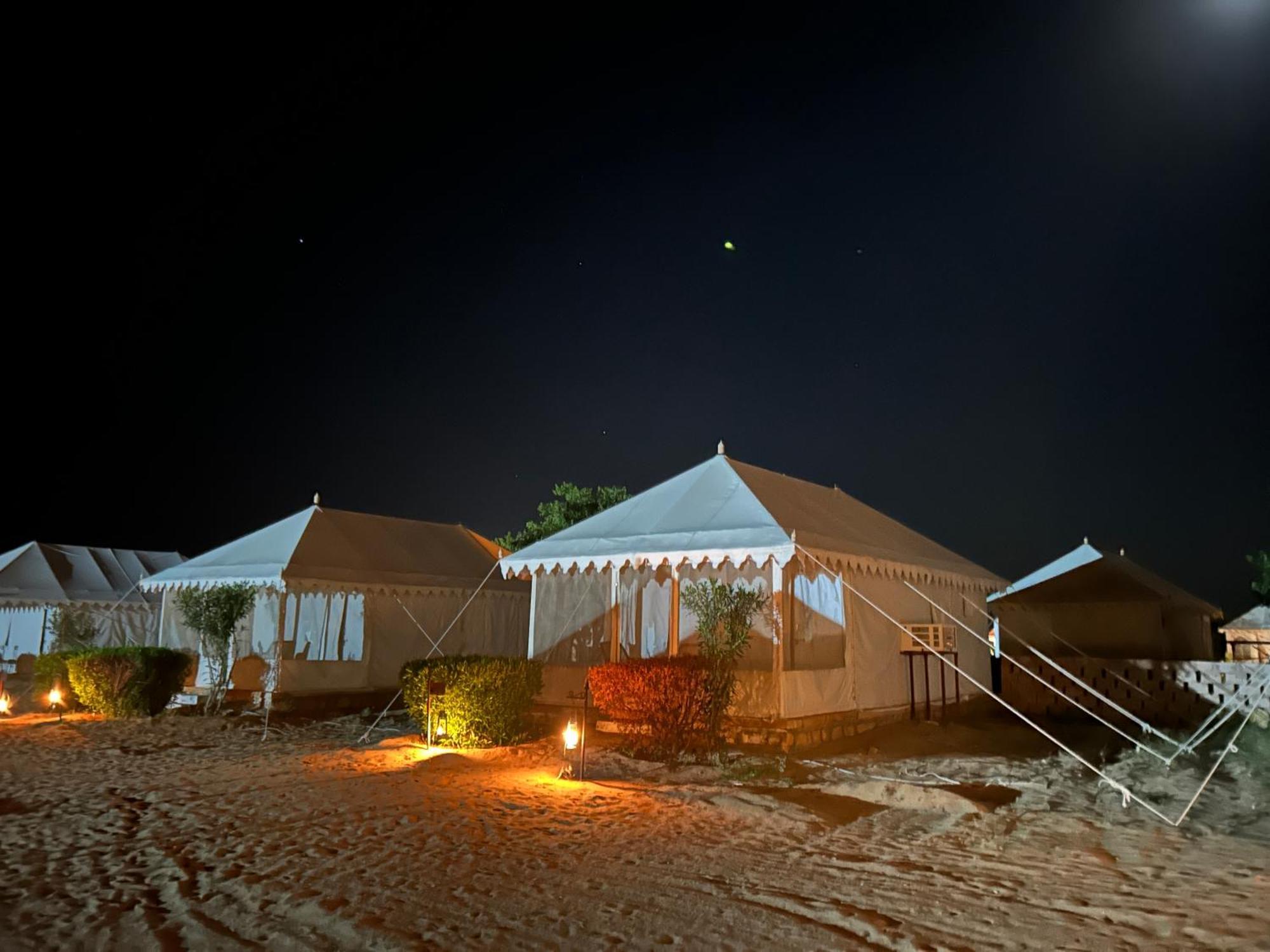 Sunny Desert Camp Kūri 외부 사진